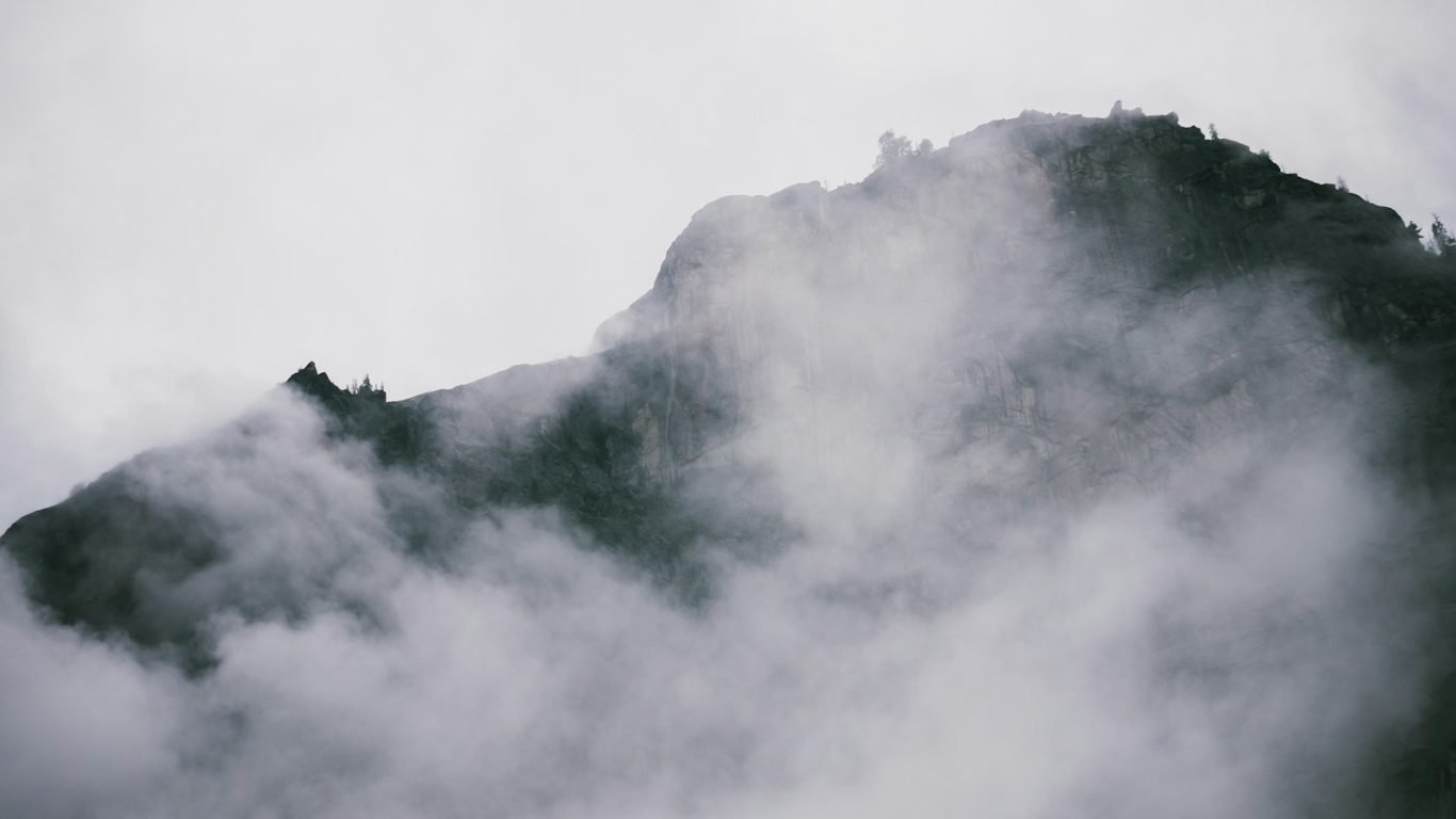 clouds near mountain
